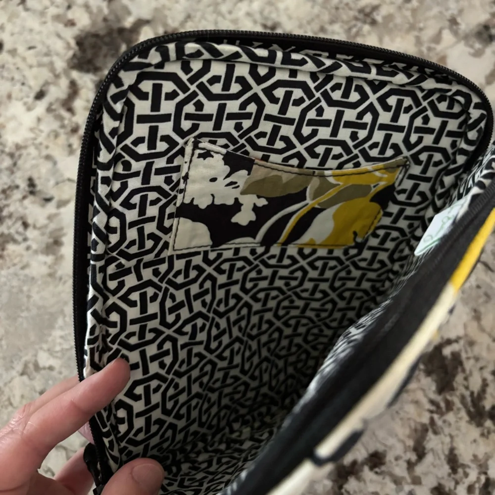 Vera Bradley Mini Tablet Zippered Sleeve; yellow, black, and white floral
